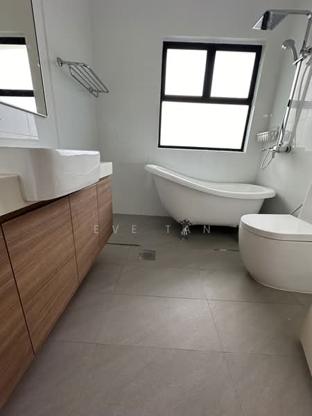 Holland Road, , 6 Bedrooms, 5,500 sqft, Good Class Bungalow For Rent, by Eve Tan, 25205447 - PropertyGuru.com.sg