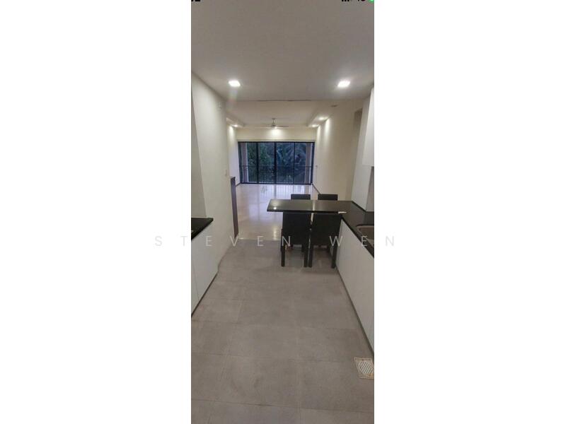 28 Shelford, 28 Shelford, 2 Bedrooms, 824 sqft, Condominium For Rent