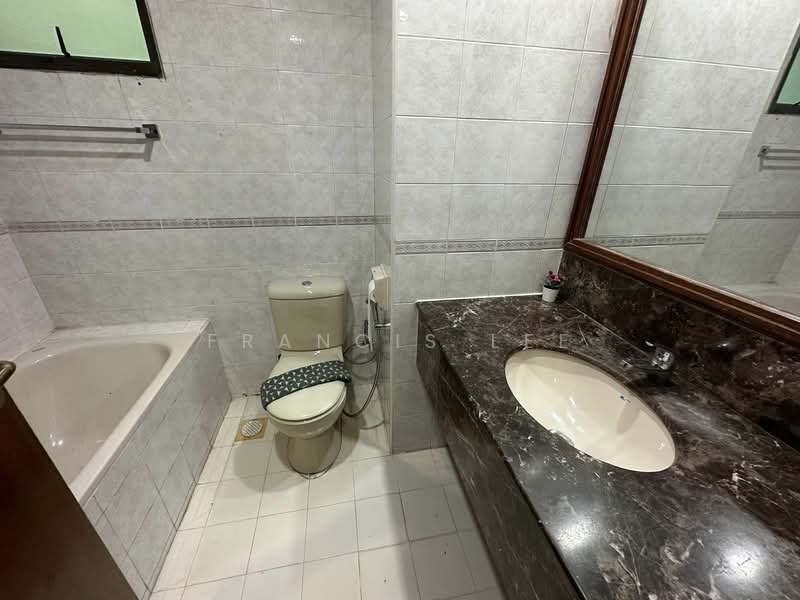 Parc Oasis, 37 Jurong East Avenue 1, Room Rental, 120 sqft, Condominium For Rent, by Francis Lee, 25206586 - PropertyGuru.com.sg