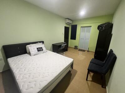 For Rent - Spacious Room For Rent with Attached Bathroom in District 13