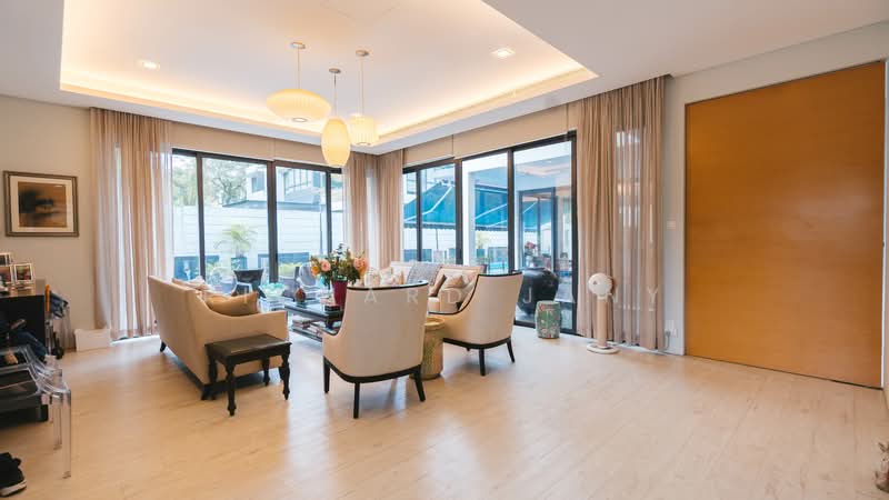 ★ Central Chatsworth GC Bungalow: Pool, Patio, Greenery, Near MRT, Shops, Chatsworth Park, Nassim, Cluny Hill, Bukit Timah, 5 Bedrooms, 7,000 sqft, Good Class Bungalow For Rent, by Richard Jany, 25207026 - Separated living from, dining - PropertyGuru.com.sg