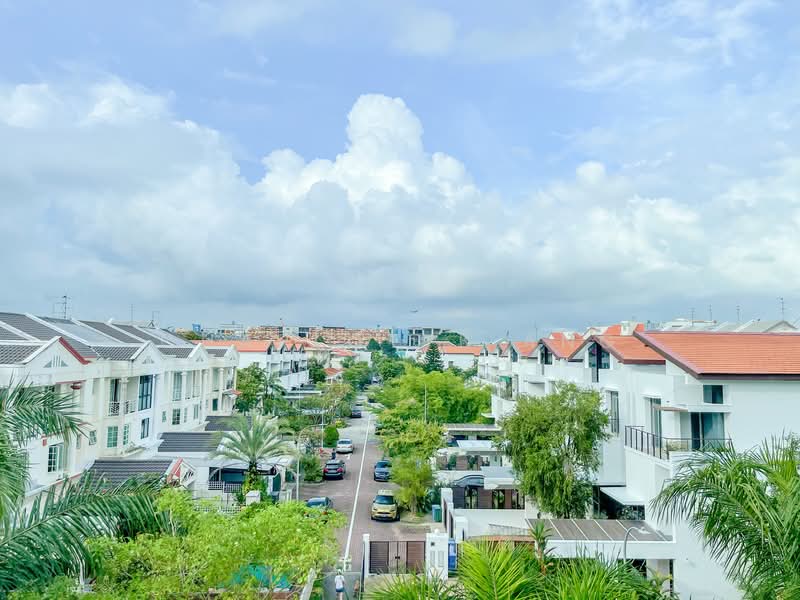 Fairmount Condo, 30 Eastwood Road, 3 Bedrooms, 1,540 sqft, Condominium For Sale, by Charlotte Ang, 25207098 - PropertyGuru.com.sg