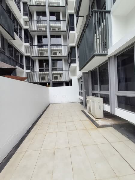 Alexis, 356 Alexandra Road, 2 Bedrooms, 861 sqft, Apartment For Sale, by Choo Jia Ming, 25207903 - Large Prrivate Patio - PropertyGuru.com.sg