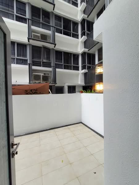 Alexis, 356 Alexandra Road, 2 Bedrooms, 861 sqft, Apartment For Sale, by Choo Jia Ming, 25207903 - Large Prrivate Patio - PropertyGuru.com.sg