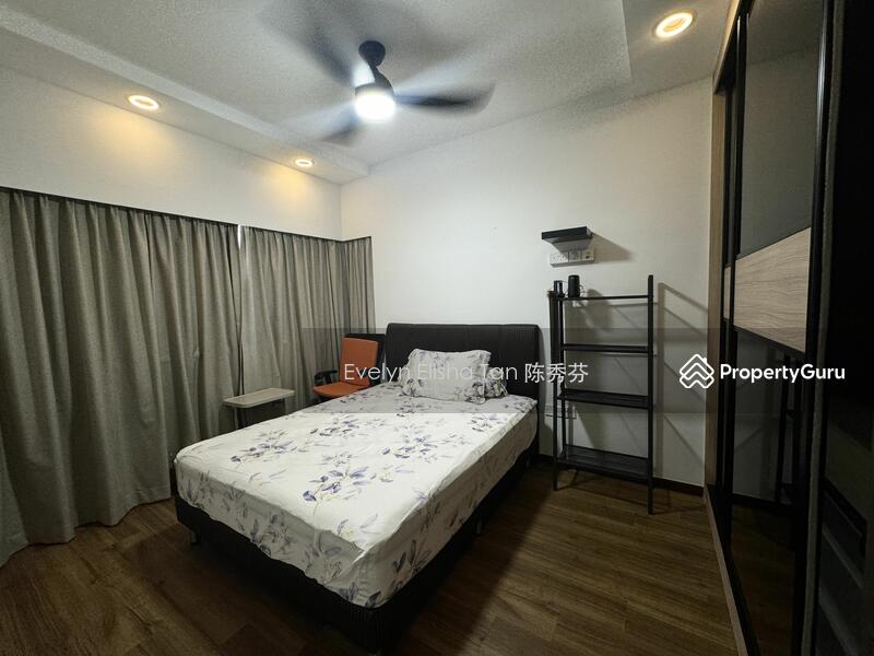 Spacious Master BedRoom with Blackout Curtains