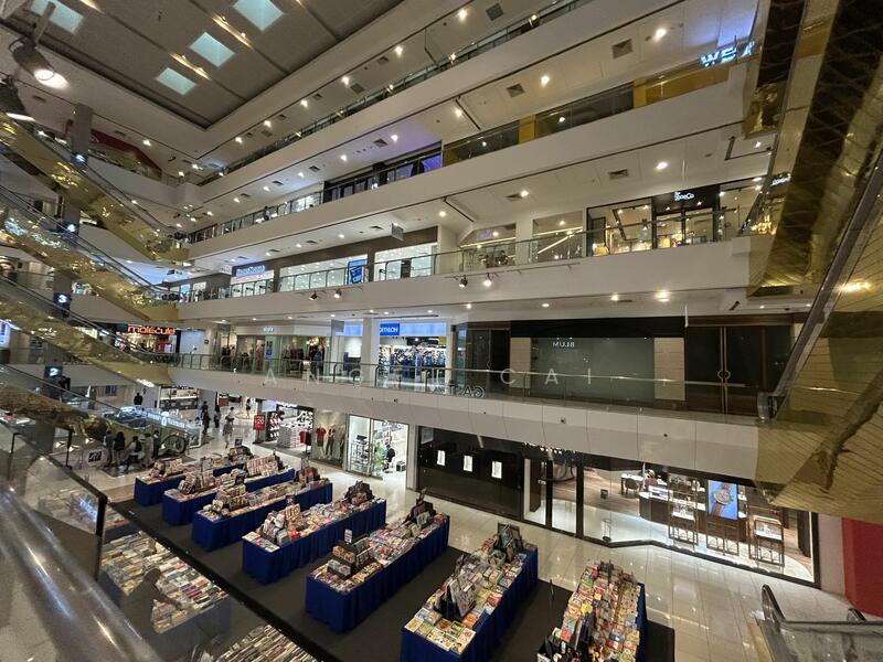 The Centrepoint, 176 Orchard Road, 732 sqft, Mall Shop For Rent, by Angel Cai, 25208523 - CommercialGuru.com.sg