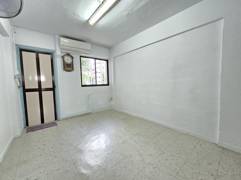 769 Yishun Avenue 3, 769 Yishun Avenue 3, 764 sqft, Shop / Shophouse