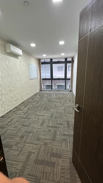Woodlands Horizon, 31 Woodlands close, 488 sqft, Light Industrial (B1) For Rent, by Carmen Ho, 25208914 - CommercialGuru.com.sg