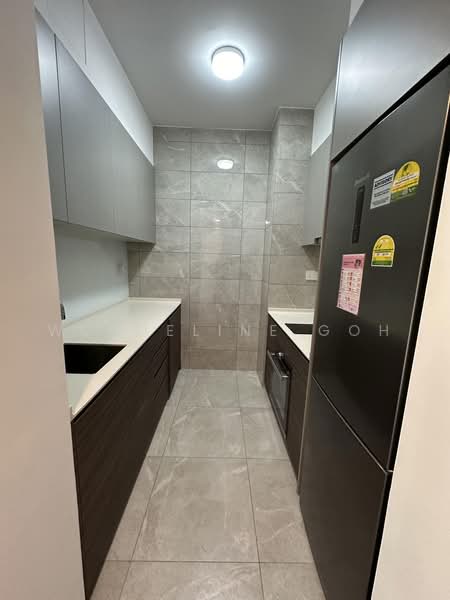 Stirling Residences, 25 Stirling Road, 2 Bedrooms, 689 sqft, Condominium For Rent, by Wendeline Goh, 25210677 - PropertyGuru.com.sg