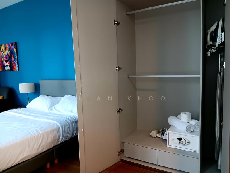 For Rent - Royal Residences