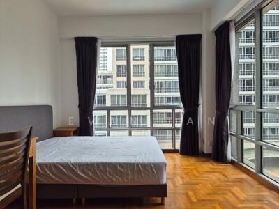 For Rent - UE Square