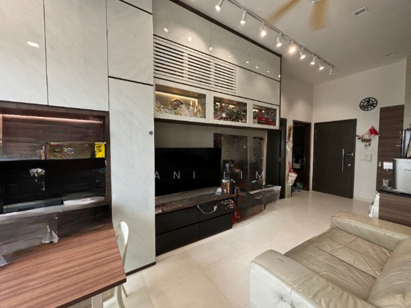 Jade Residences, 5 Lew Lian Vale, 2 Bedrooms, 1,033 sqft, Apartment For Rent, by Hani Lim, 25211534 - Living Room - PropertyGuru.com.sg