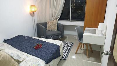 For Rent - People's Park Complex