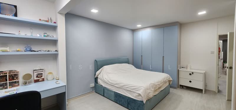 Foh Pin Garden, 21C Charlton Lane, 4 Bedrooms, 1,873 sqft, Corner Terrace For Rent, by Denise Fadil Lee, 25211554 - Spacious Master bedroom. - PropertyGuru.com.sg