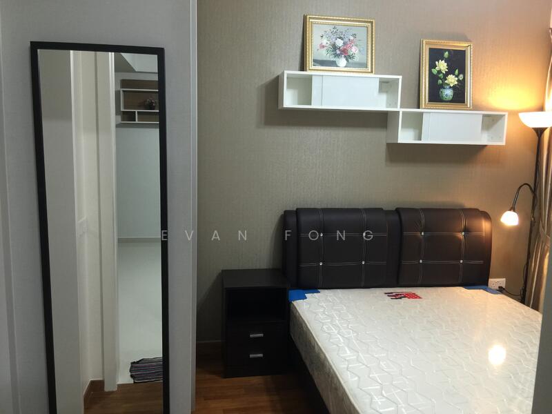 Master room with Queen-size bed