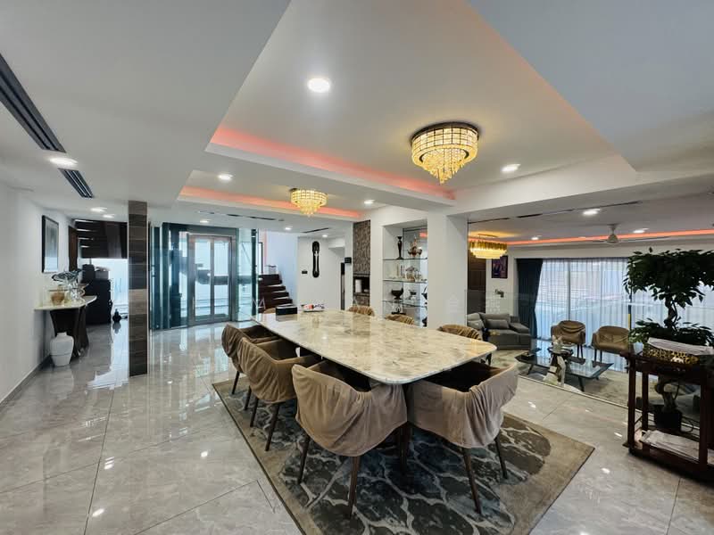Very New Bungalow, 4 levels with Lift, 9 bedrooms ensuite with wardrobes,great for Multi-Generations, Most Sought-After area in Seletar, call 8130 3636!, 9 Bedrooms, 14,000 sqft, Bungalow House For Sale, by Kim Yan 金燕, 25212725 - PropertyGuru.com.sg
