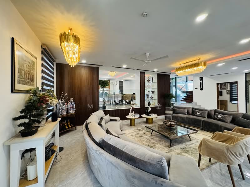Very New Bungalow, 4 levels with Lift, 9 bedrooms ensuite with wardrobes,great for Multi-Generations, Most Sought-After area in Seletar, call 8130 3636!, 9 Bedrooms, 14,000 sqft, Bungalow House For Sale, by Kim Yan 金燕, 25212725 - PropertyGuru.com.sg