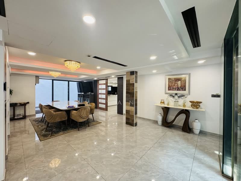 Very New Bungalow, 4 levels with Lift, 9 bedrooms ensuite with wardrobes,great for Multi-Generations, Most Sought-After area in Seletar, call 8130 3636!, 9 Bedrooms, 14,000 sqft, Bungalow House For Sale, by Kim Yan 金燕, 25212725 - PropertyGuru.com.sg