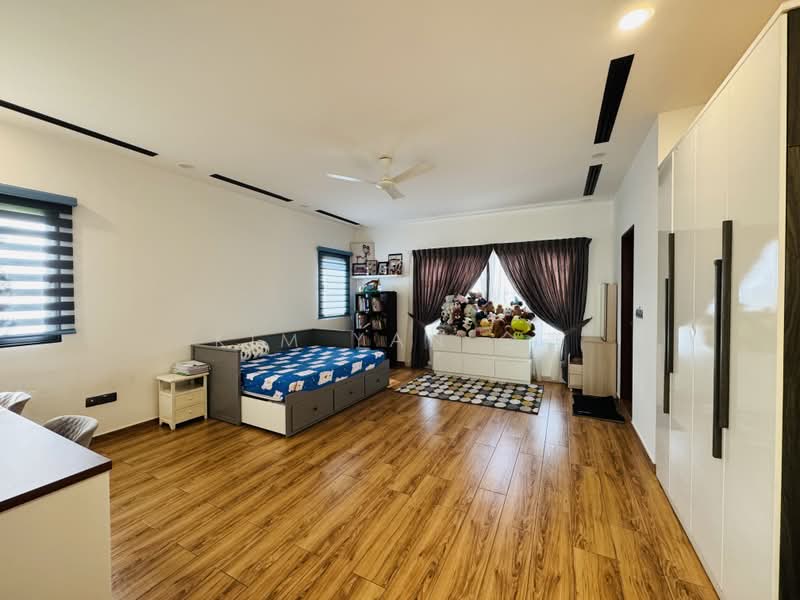 Very New Bungalow, 4 levels with Lift, 9 bedrooms ensuite with wardrobes,great for Multi-Generations, Most Sought-After area in Seletar, call 8130 3636!, 9 Bedrooms, 14,000 sqft, Bungalow House For Sale, by Kim Yan 金燕, 25212725 - PropertyGuru.com.sg
