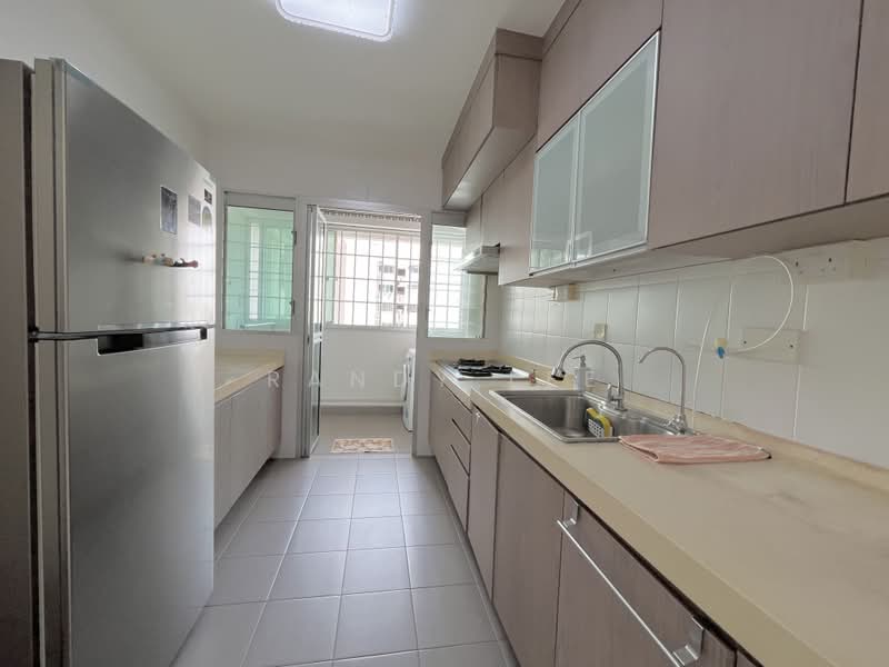 212A Punggol Walk, 212A Punggol Walk, 3 Bedrooms, 1,001 sqft, HDB Flat For Rent, by Randy Lee, 25213111 - kitchen - PropertyGuru.com.sg