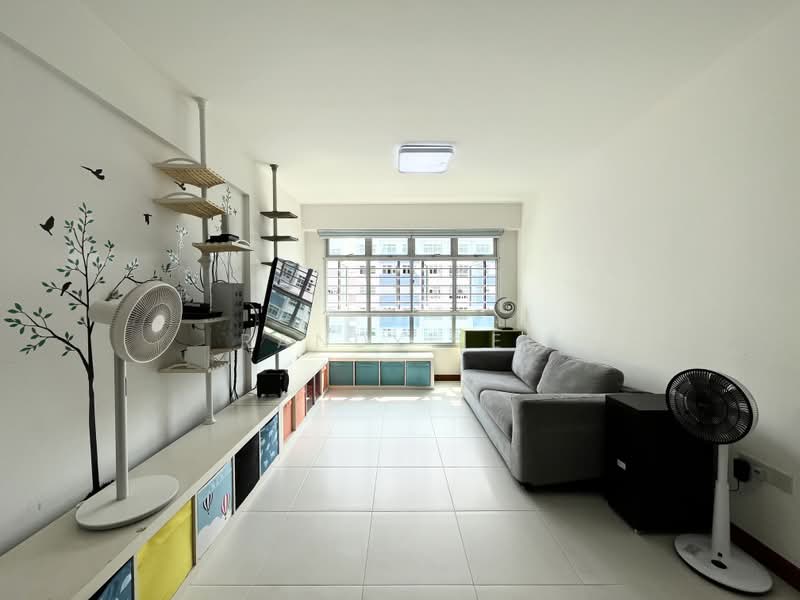 212A Punggol Walk, 212A Punggol Walk, 3 Bedrooms, 1,001 sqft, HDB Flat For Rent, by Randy Lee, 25213111 - living room - PropertyGuru.com.sg