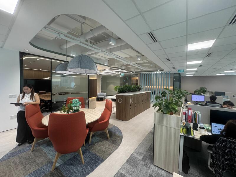Designer fitted office for takeover @ central boulvard, Central boulvard, 2,500 sqft, Office For Rent, by Leow Kok Wee, 25215393 - CommercialGuru.com.sg