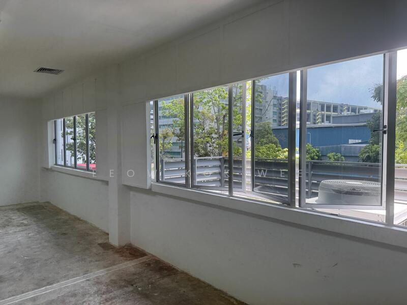 12m workshop 50kn floor load with free parking, Loyang, 8,700 sqft, Business / Science Park For Rent, by Leow Kok Wee, 25215415 - CommercialGuru.com.sg