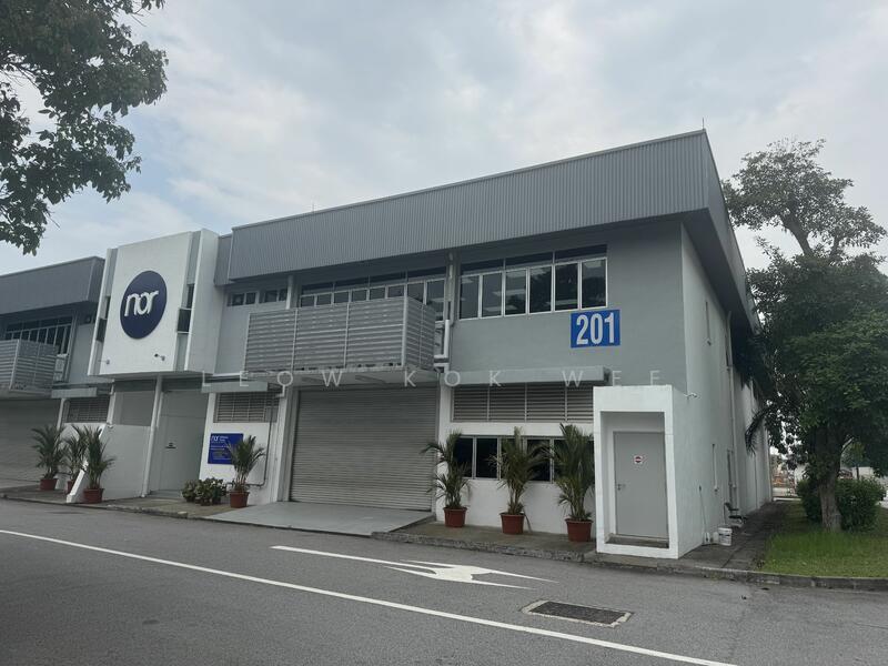 12m workshop 50kn floor load with free parking, Loyang, 8,700 sqft, Business / Science Park For Rent, by Leow Kok Wee, 25215415 - CommercialGuru.com.sg