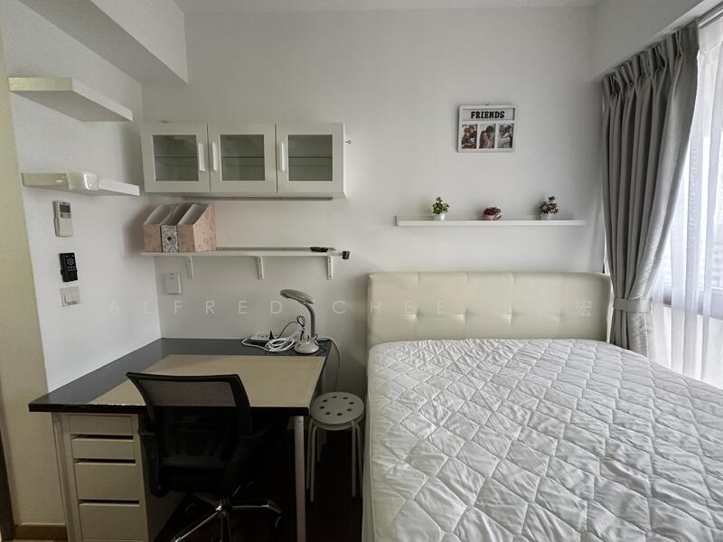 Renovated Cosy Studio with Wall Hung Cabinet and Shelves