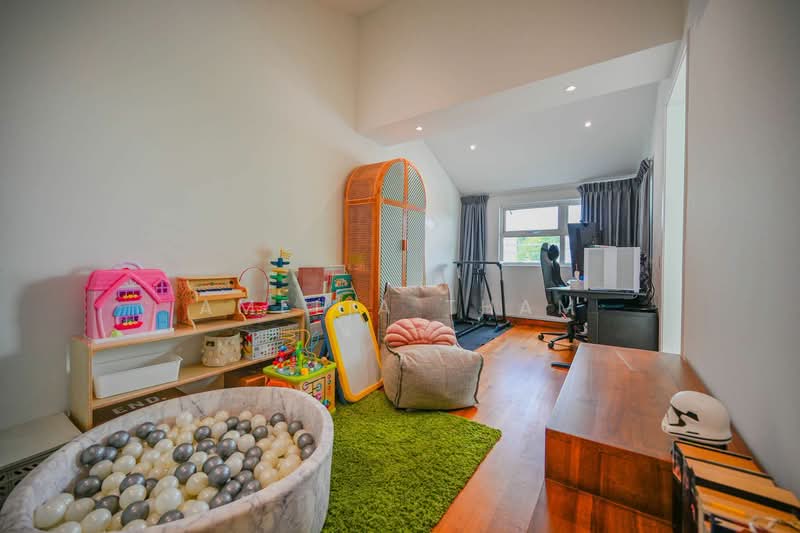 Brighton Crest, 31A Brighton Crescent, 4 Bedrooms, 2,290 sqft, Town House For Rent, by Amelia Tham, 25215852 - PropertyGuru.com.sg