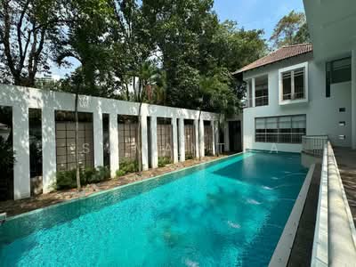 For Rent - Luxurious crazy rich asian good class bungalow