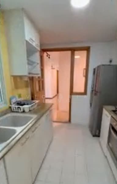 Queens, 10 Stirling Road, Room Rental, 250 sqft, Condominium For Rent, by Victoria Ling, 25216346 - PropertyGuru.com.sg