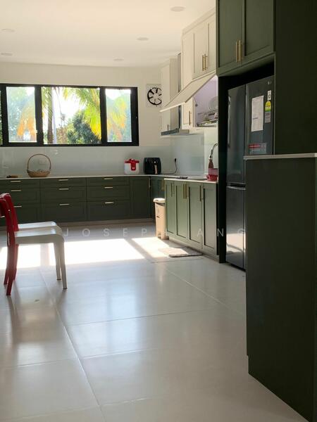 For Rent - Lakeside Grove