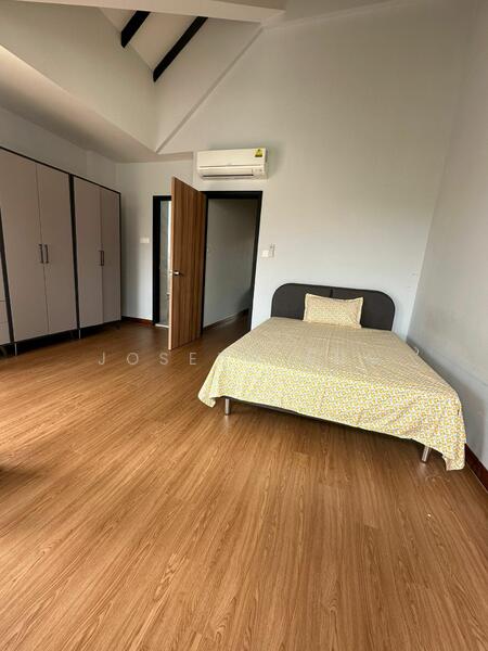 For Rent - Lakeside Grove