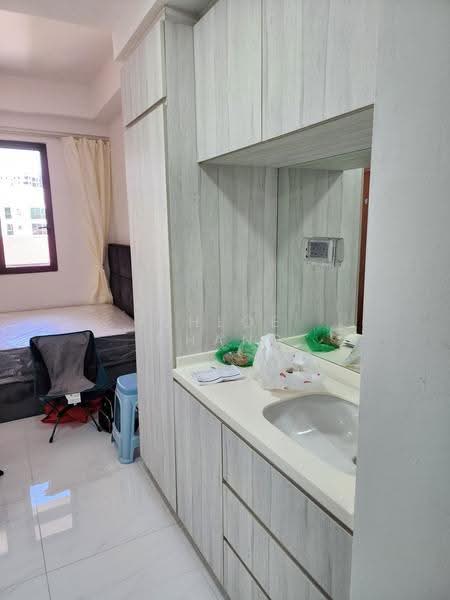 Park 1 Suites, 8 Lorong 40 Geylang, Eunos / Geylang / Paya Lebar, Room Rental, 250 sqft, Condominium For Rent, by Chloe Chang, 25217601 - Bedroom - PropertyGuru.com.sg