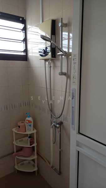 639 Ang Mo Kio Avenue 6, 639 Ang Mo Kio Avenue 6, Room Rental, 110 sqft, HDB Flat For Rent, by Selena Yap, 25218825 - PropertyGuru.com.sg