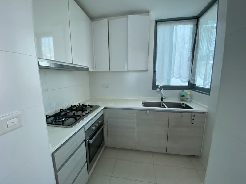 Hundred Trees, 83 West Coast Drive, 3 Bedrooms, 1,302 sqft, Condominium For Rent, by Josephine Lim, 25220018 - Kitchen - PropertyGuru.com.sg