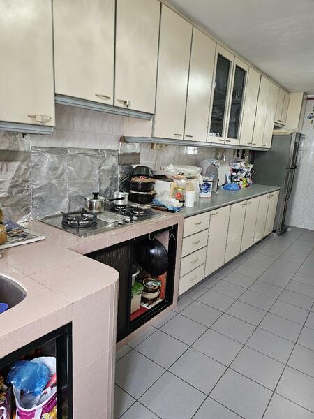 410 Commonwealth Avenue West, 410 Commonwealth Avenue West, Room Rental, 200 sqft, HDB Flat For Rent, by Zheng Ronghua 郑荣华, 25220123 - PropertyGuru.com.sg