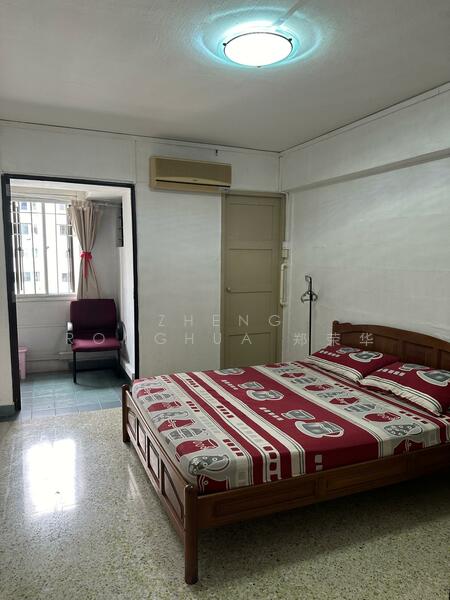 410 Commonwealth Avenue West, 410 Commonwealth Avenue West, Room Rental, 200 sqft, HDB Flat For Rent, by Zheng Ronghua 郑荣华, 25220123 - Master bedroom - PropertyGuru.com.sg