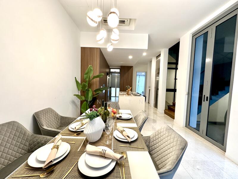 Skies Miltonia, , 5 Bedrooms, 4,672 sqft, Cluster House For Sale, by Gina Tng, 25220399 - PropertyGuru.com.sg