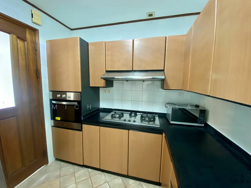 Spring Grove, 53 Grange Road, 2 Bedrooms, 1,012 sqft, Condominium For Rent, by Michael Ciola, 25220754 - PropertyGuru.com.sg