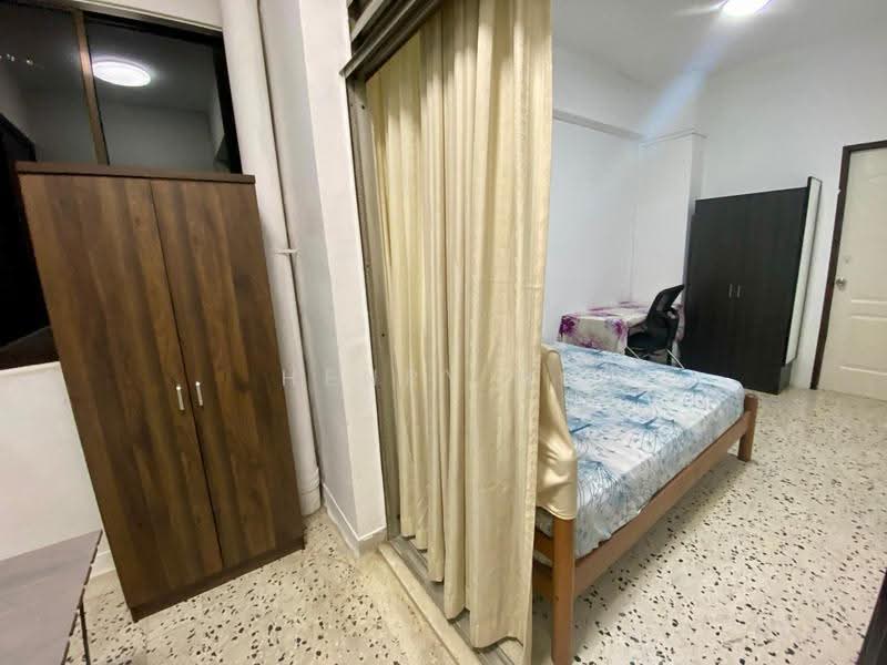 Kum Hing Court, 28 Tomlinson Road, Tanglin / Holland / Bukit Timah, Room Rental, 100 sqft, Apartment For Rent, by Henry Ng, 25223177 - PropertyGuru.com.sg