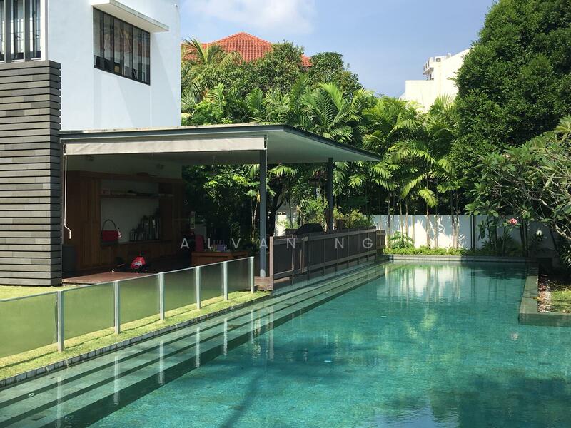 Quiet and Designer Home in Holland Rd, Holland Road Greenleaf Road