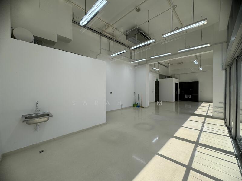 Eon Shenton, 70 Shenton Way, 1,033 sqft, Office For Sale, by Sarah Lim, 25225756 - CommercialGuru.com.sg