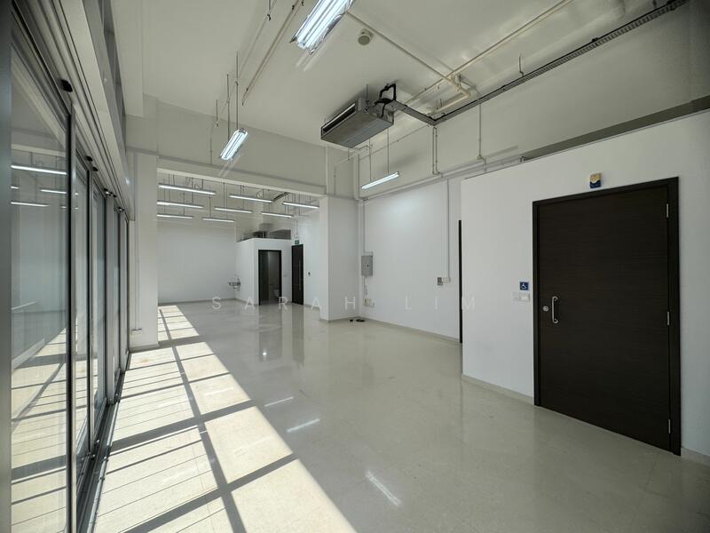 Eon Shenton, 70 Shenton Way, 1,033 sqft, Office For Sale, by Sarah Lim, 25225756 - CommercialGuru.com.sg