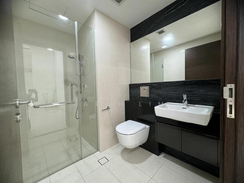 Eon Shenton, 70 Shenton Way, 1,033 sqft, Office For Sale, by Sarah Lim, 25225756 - CommercialGuru.com.sg