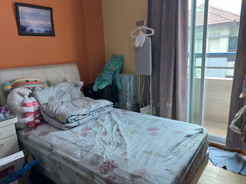 Landridge Condo, 202 Pasir Panjang Road, Room Rental, 150 sqft, Condominium For Rent, by Norman Lim, 25226470 - PropertyGuru.com.sg