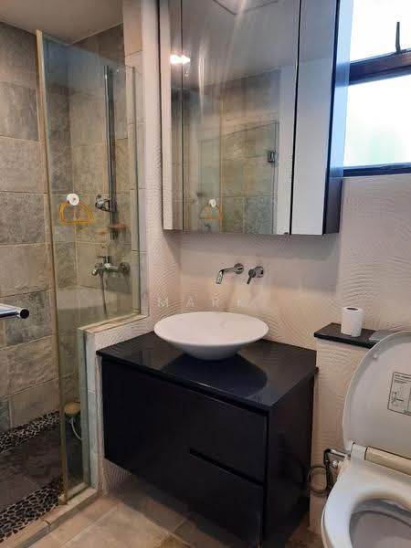 Orchid Apartment, 50A Eng Neo Avenue, Newton / Novena, 3 Bedrooms, 1,356 sqft, Apartment For Rent, by Mark Wang, 25226829 - Bathroom - PropertyGuru.com.sg