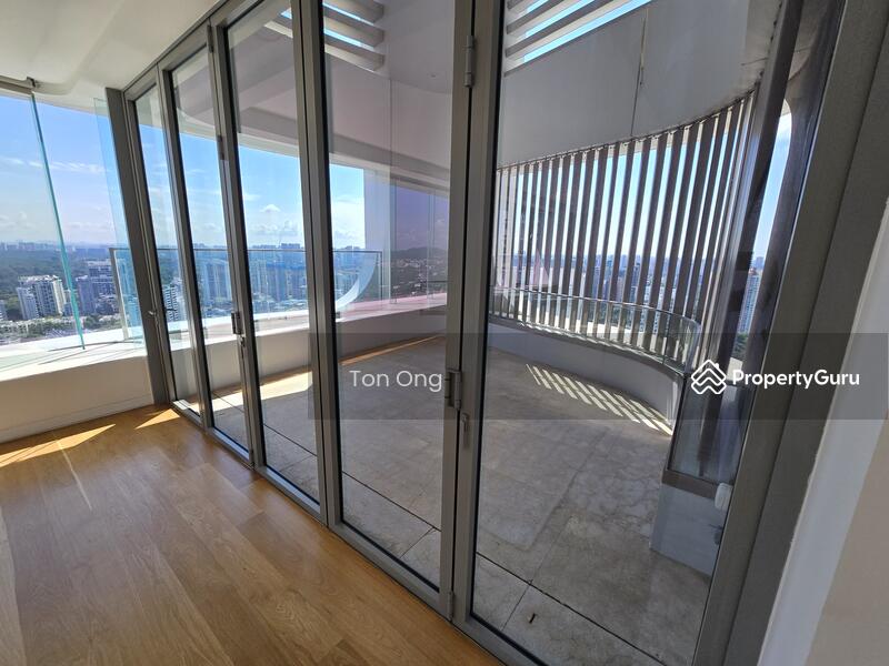 Huge balcony space