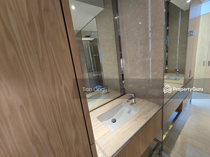 En-suite bath for common bedrooms